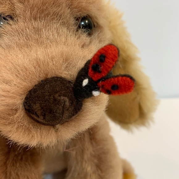 Armbee  Corp cocker spaniel sitting dog with ladybug on nose 8" plush - Picture 2 of 7